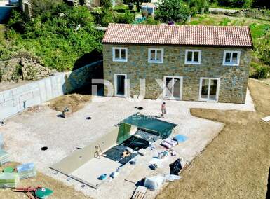 Kuca, Buje, Momjan, prodaja, 850000 €, 200 m2