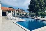 Kuca, Sveti Lovreč, prodaja, 900000 €, 450 m2