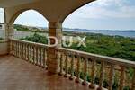 Kuca, Zadar, Ploča, prodaja, 700000 €, 350 m2