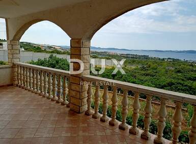 Kuca, Zadar, Ploča, prodaja, 700000 €, 350 m2