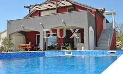 Kuca, Povljana, prodaja, 360000 €, 150 m2