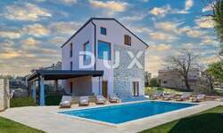 Kuca, Umag, prodaja, 690000 €, 240 m2