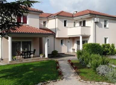 Kuca, Čavle, Grobnik, prodaja, 520000 €, 320 m2
