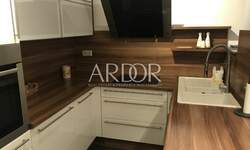 Cetvorosoban stan, Kostrena, Kostrena Sveta Lucija, najam, 1200 €, 85 m2