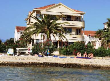 Stan, Privlaka, prodaja, 820000 €, 216 m2