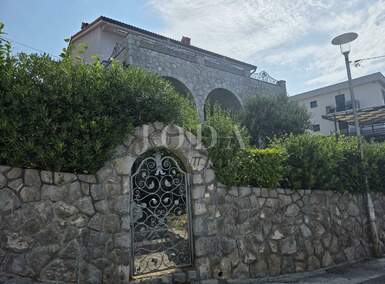 Kuca, Crikvenica, prodaja, 1550000 €, 284 m2