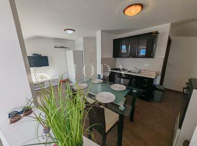 Trosoban stan, Novi Vinodolski, prodaja, 175000 €, 50 m2