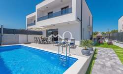 Kuca, Vodice, prodaja, 560000 €, 135 m2