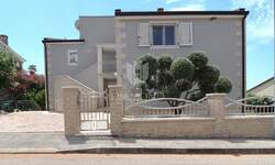 Kuca, Poreč, prodaja, 699000 €, 310 m2