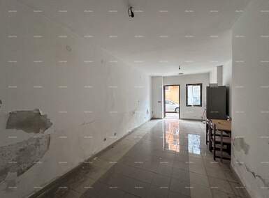 Poslovni prostor, Pula, prodaja, 85000 €, 38 m2