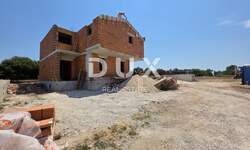 Kuca, Pula, Monteserpo - Komunal, prodaja, 275000 €, 146 m2