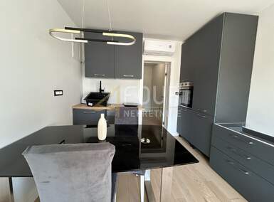 Jednosoban stan, Rijeka, Zamet, najam, 600 €, 24 m2