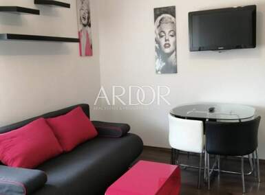 Dvosoban stan, Rijeka, Trsat, najam, 430 €, 30 m2