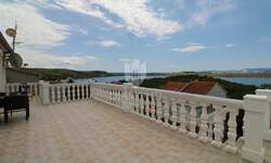 Kuca, Omišalj, prodaja, 830000 €, 250 m2