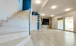 Kuca, Buje, Momjan, prodaja, 670000 €, 173 m2
