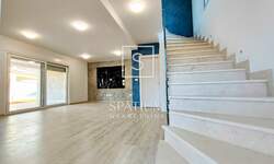 Kuca, Buje, Momjan, prodaja, 640000 €, 173 m2