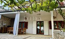 Kuca, Novi Vinodolski, prodaja, 385000 €, 172 m2
