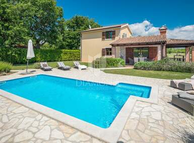 Kuca, Poreč, prodaja, 500000 €, 144 m2