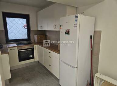 Kuca, Fužine, Vrata, prodaja, 255000 €, 325 m2