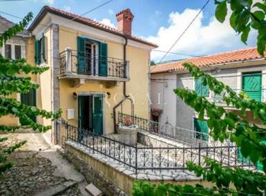Kuca, Cres, Beli, prodaja, 315000 €, 180 m2