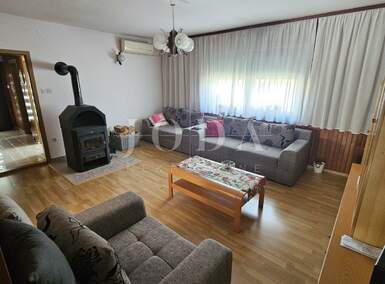 Stan, Novi Vinodolski, prodaja, 358000 €, 138 m2