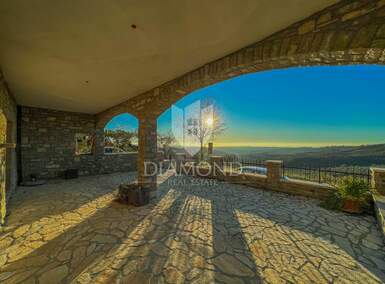 Kuca, Buje, prodaja, 315000 €, 227 m2