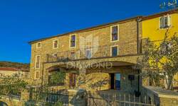 Kuca, Buje, prodaja, 315000 €, 227 m2