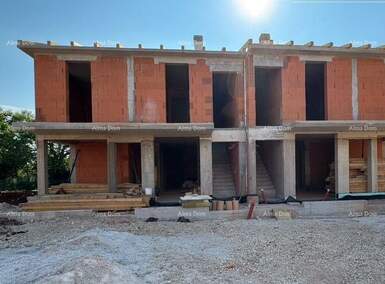 Trosoban stan, Novigrad, prodaja, 335000 €, 86 m2
