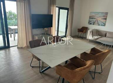 Trosoban stan, Lovran, najam, 2200 €, 94 m2