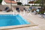 Kuca, Pula, Valdebek, prodaja, 690000 €, 450 m2