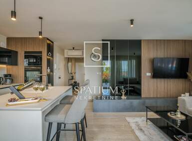 Cetvorosoban stan, Malinska-Dubašnica, Malinska, prodaja, 790000 €, 140 m2