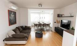 Trosoban stan, Šibenik, Grad, prodaja, 340000 €, 110 m2