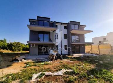 Stan, Poreč, prodaja, 372000 €, 128 m2