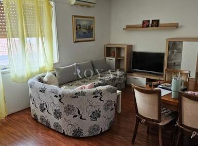 Trosoban stan, Rijeka, Donja Vežica, najam, 600 €, 67 m2