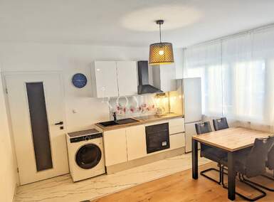 Trosoban stan, Rijeka, Centar, najam, 1060 €, 60 m2