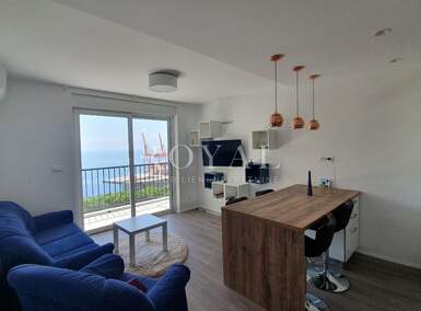 Trosoban stan, Rijeka, Donja Vežica, najam, 850 €, 68 m2