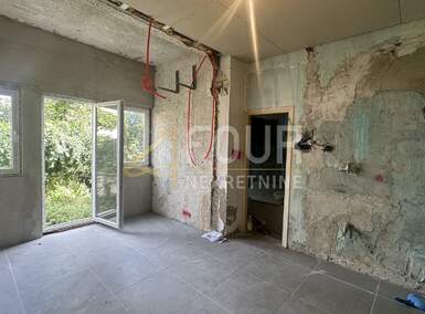 Trosoban stan, Pula, Centar, prodaja, 160000 €, 45 m2