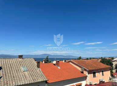 Trosoban stan, Malinska-Dubašnica, Malinska, prodaja, 300000 €, 73 m2