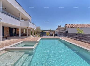 Kuca, Pula, PEROJ, prodaja, 1150000 €, 342 m2