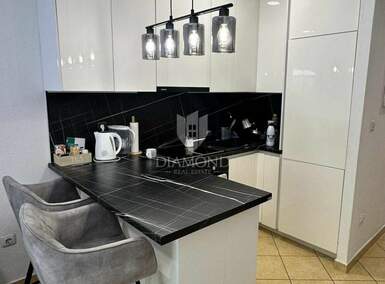 Trosoban stan, Raša, prodaja, 155000 €, 48 m2
