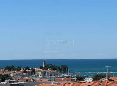 Trosoban stan, Novigrad, prodaja, 395000 €, 80 m2