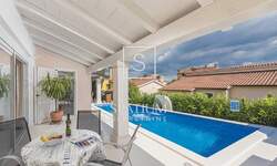 Kuca, Poreč, prodaja, 480000 €, 136 m2