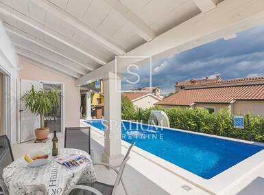 Kuca, Poreč, prodaja, 480000 €, 136 m2
