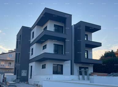 Trosoban stan, Medulin, prodaja, 332000 €, 84 m2