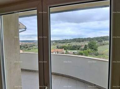 Trosoban stan, Pula, prodaja, 250000 €, 98 m2