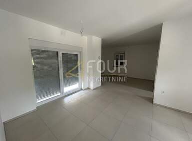 Cetvorosoban stan, Kastav, najam, 1000 €, 93 m2