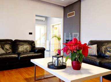 Cetvorosoban stan, Pula, Valdebek, prodaja, 312000 €, 103 m2