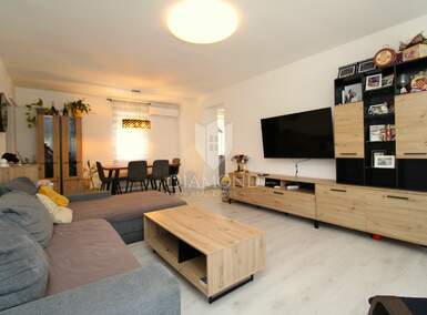 Cetvorosoban stan, Rijeka, Zamet, prodaja, 280000 €, 92 m2