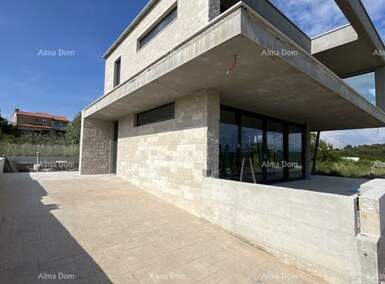 Kuca, Umag, prodaja, 680000 €, 184 m2