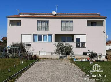 Kuca, Pula, prodaja, 770000 €, 580 m2